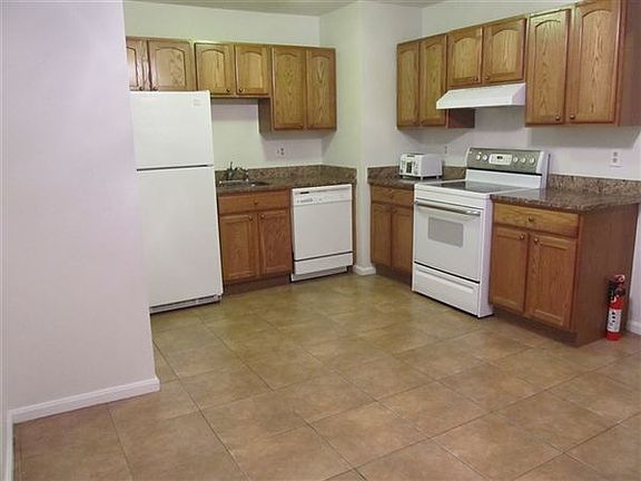 Eat-in Kitchen