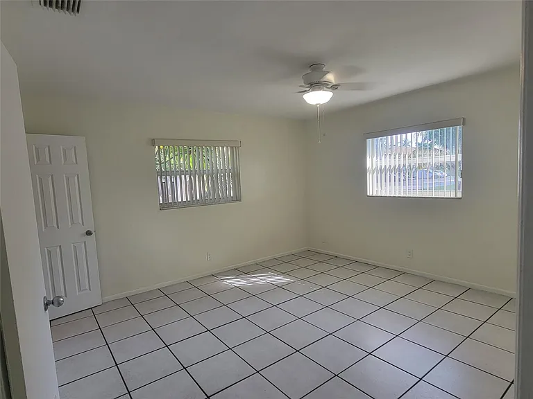 1601 SW 1st Ter #1 — Photo 19
