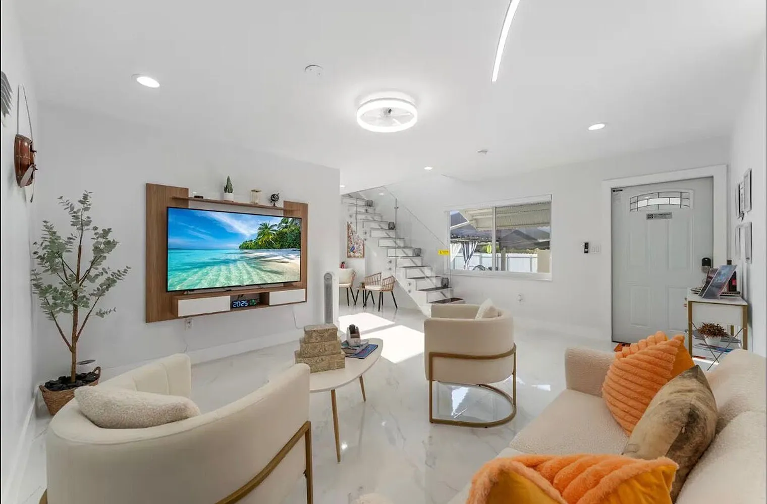 1 bed, 1.0 bath, $5,243 — Photo 3