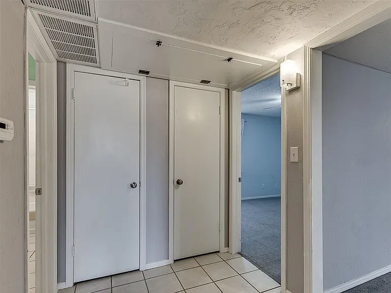 1703 E Lindsey St — Photo 32