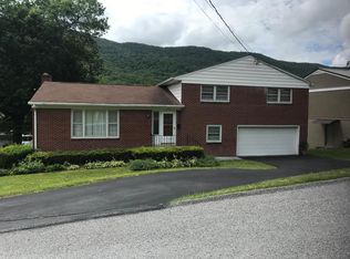 1319 Larchmont Ave, Bluefield, WV 24701