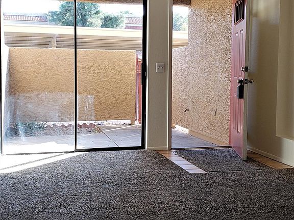 4th image of 850 S River Dr Unit 1042