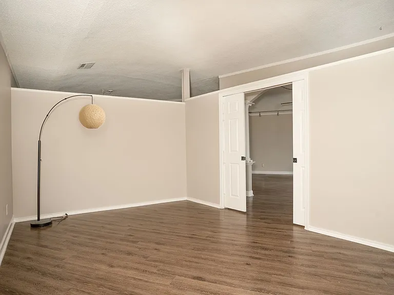 823 S Water St #5F — Photo 10
