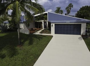 155 Galiano St, Royal Palm Beach, FL 33411