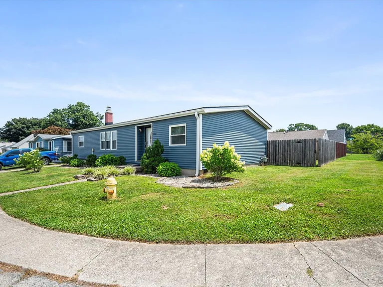 6027 Highliner Dr — Photo 2