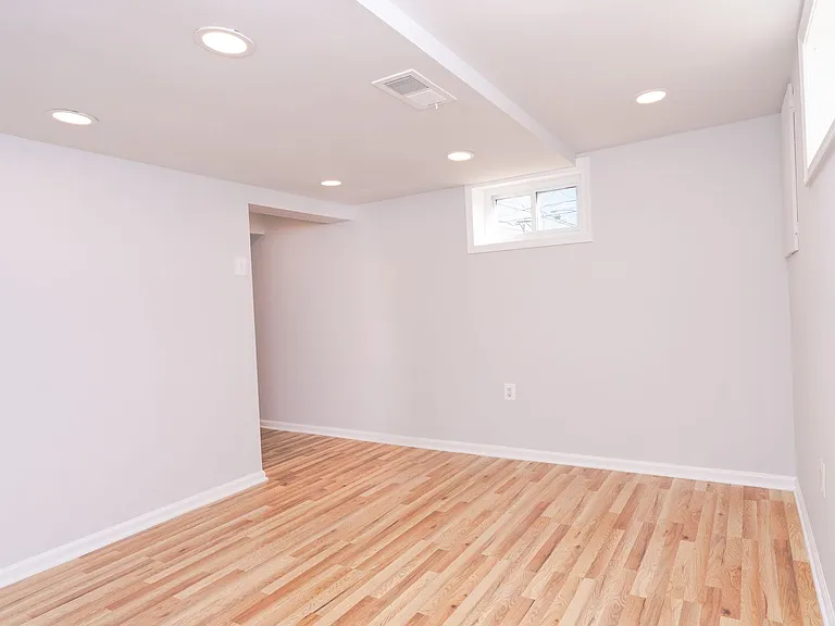 10026 Lorain Ave — Photo 42