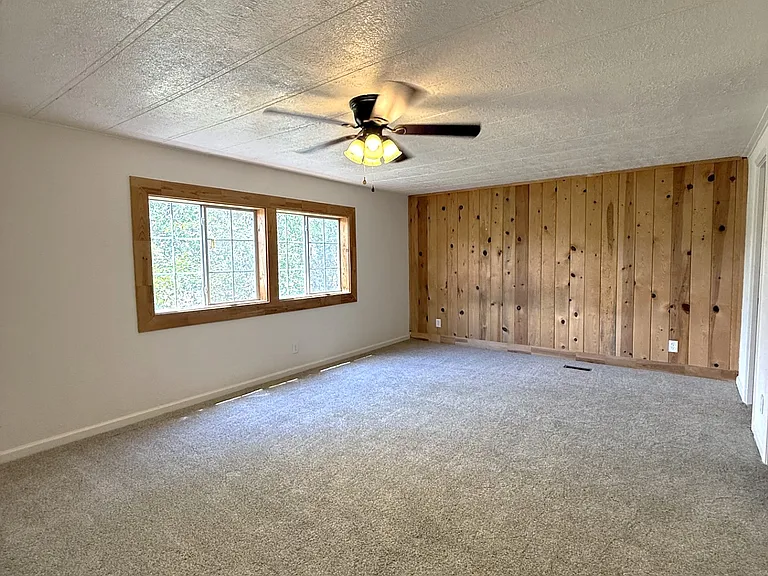 10 W Willow Ln — Photo 9