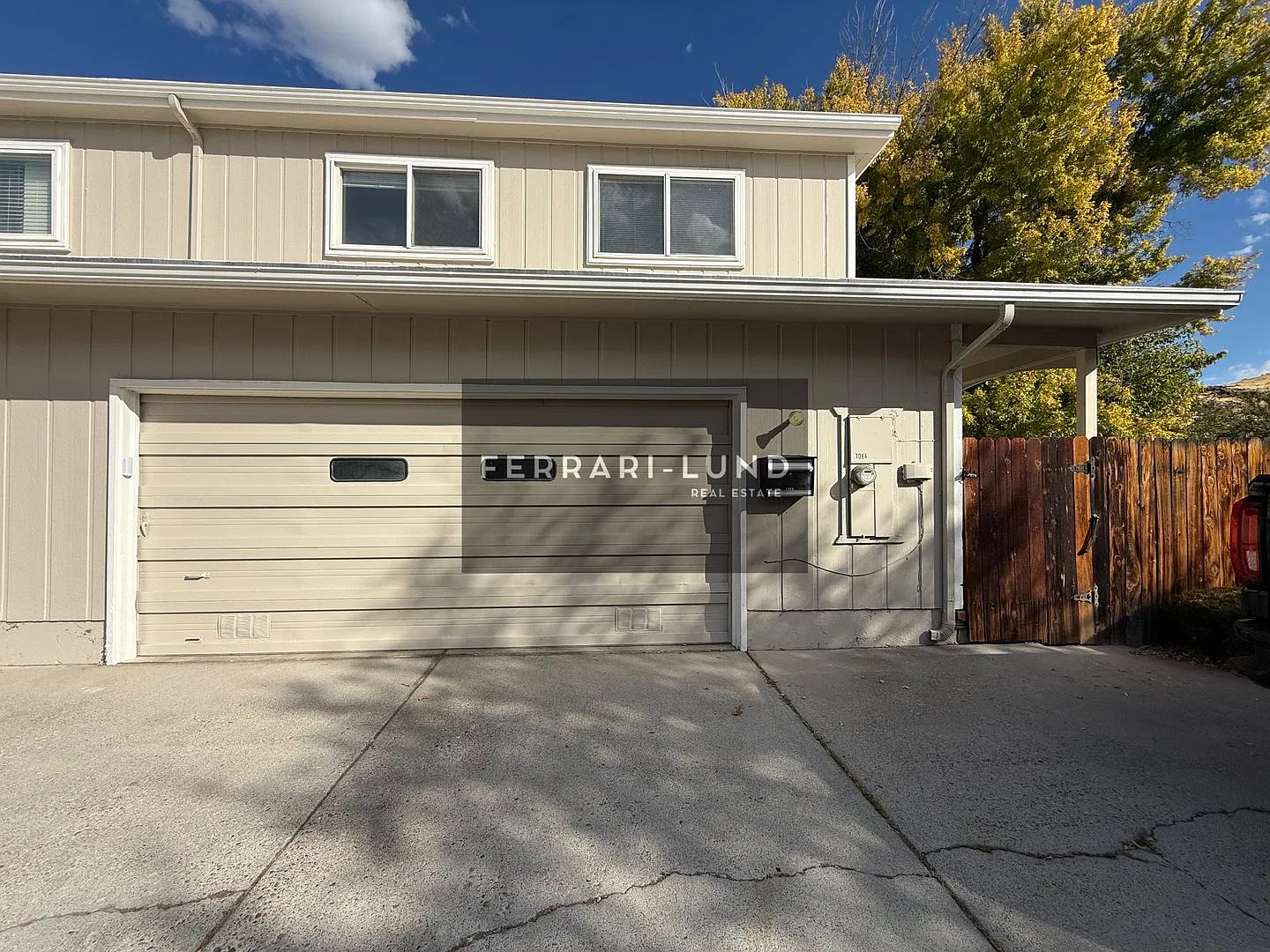 Beautiful South Reno Townhome 3 Bedrooms, 2.5 Bathrooms! - Kay DeAlba Property! — Photo 3