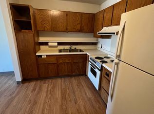 23 Neptune St N #11, Cosmos, MN 56228