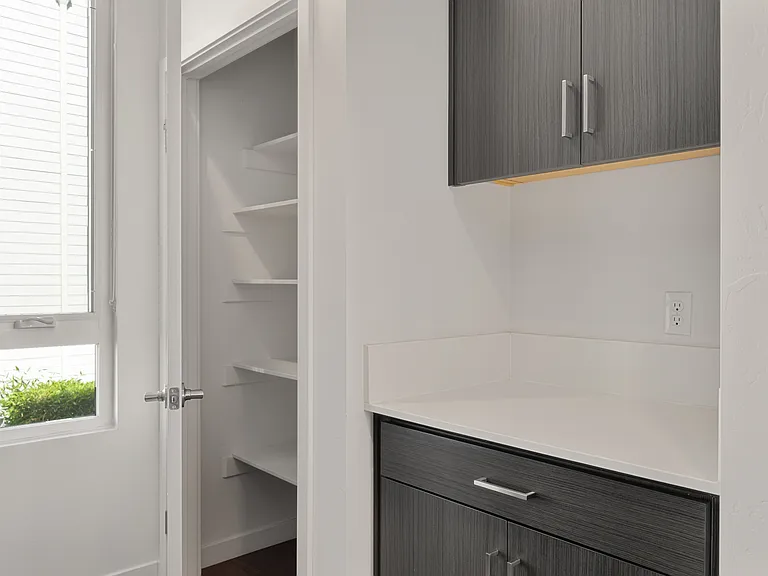 17th Place Townhomes — Photo 11