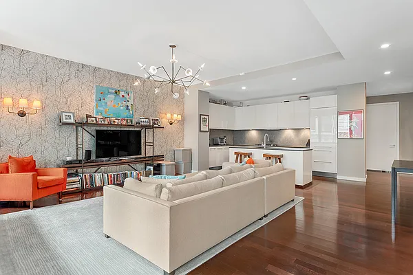 Sold by Compass | media 2