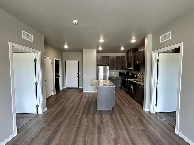 Kraewood Flats - Summer Rent Special through July 31 2026 — Photo 49