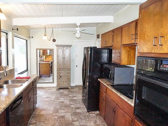 3rd image of 4270 De Costa Ave