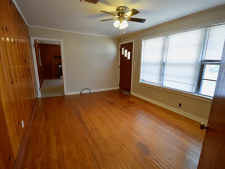 1310 Fairfield Dr — Photo 6
