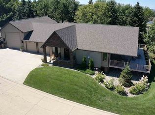 1409 14th Ave SW, Minot, ND 58701