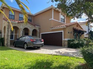 1031 NW 99th Ct, Miami, FL 33172
