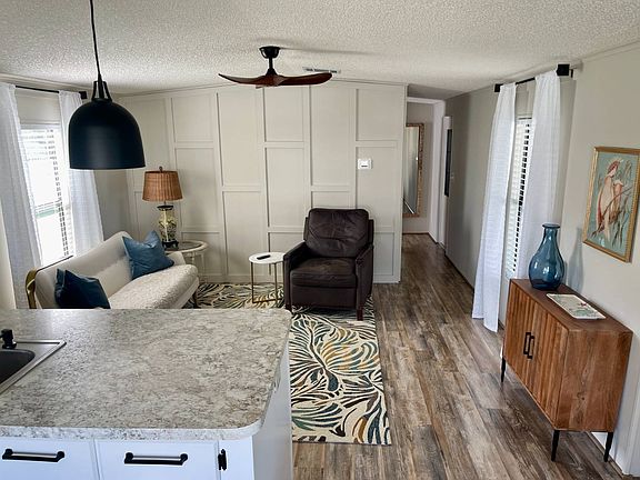 5th image of 802 Bunker Cir
