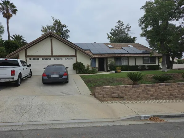 960 Felicidad Dr, Fallbrook, CA 92028