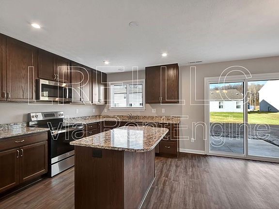 3rd image of 126 Sanctuary Dr