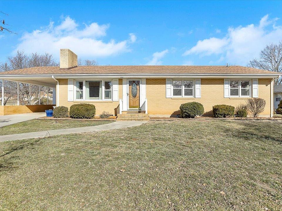 1st image of 4425 Fontaine Dr