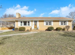4425 Fontaine Dr, Roanoke, VA 24018