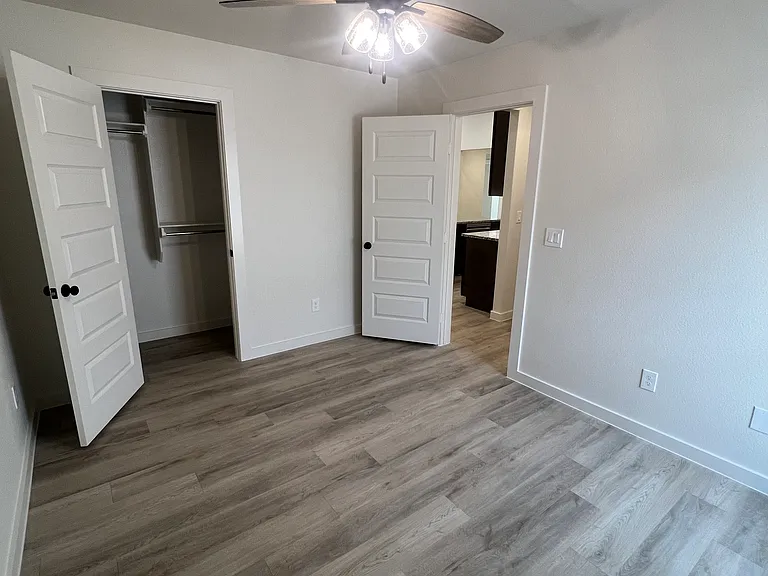 13815 Gary Ave — Photo 10