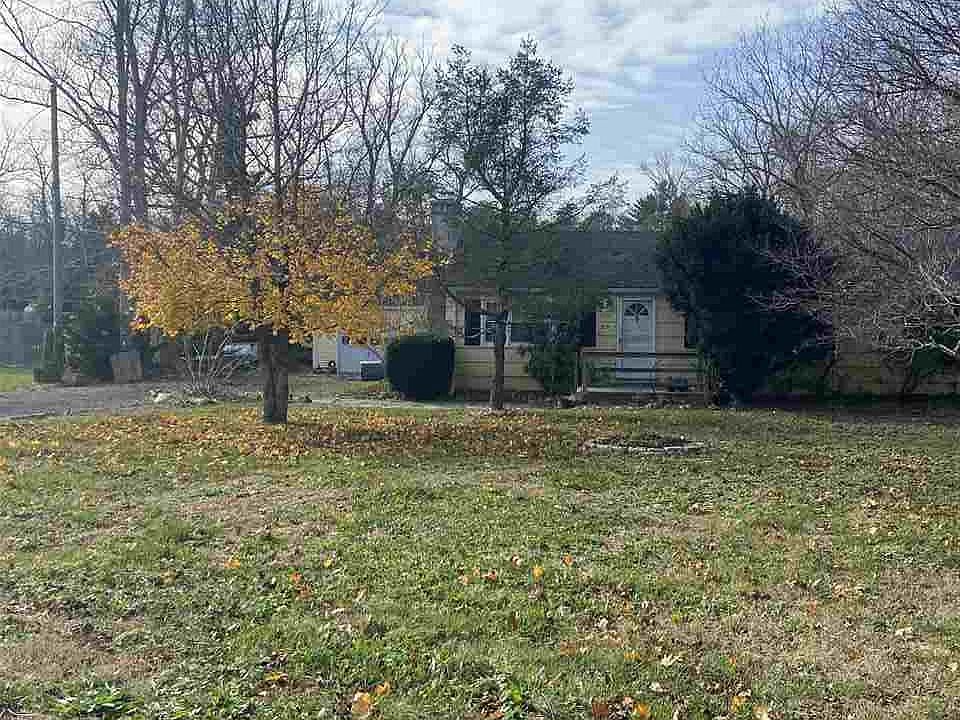 2nd image of 819 Goshen Rd