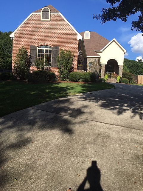 Front view of home