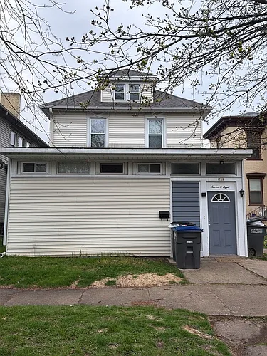 708 Saint Clair Ave Photo 1