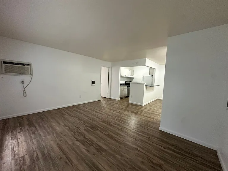 University Park Apartments near Cornell University — Photo 134