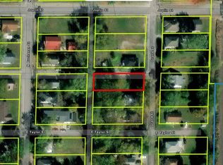 505 N Grand St, Benton, IL 62812
