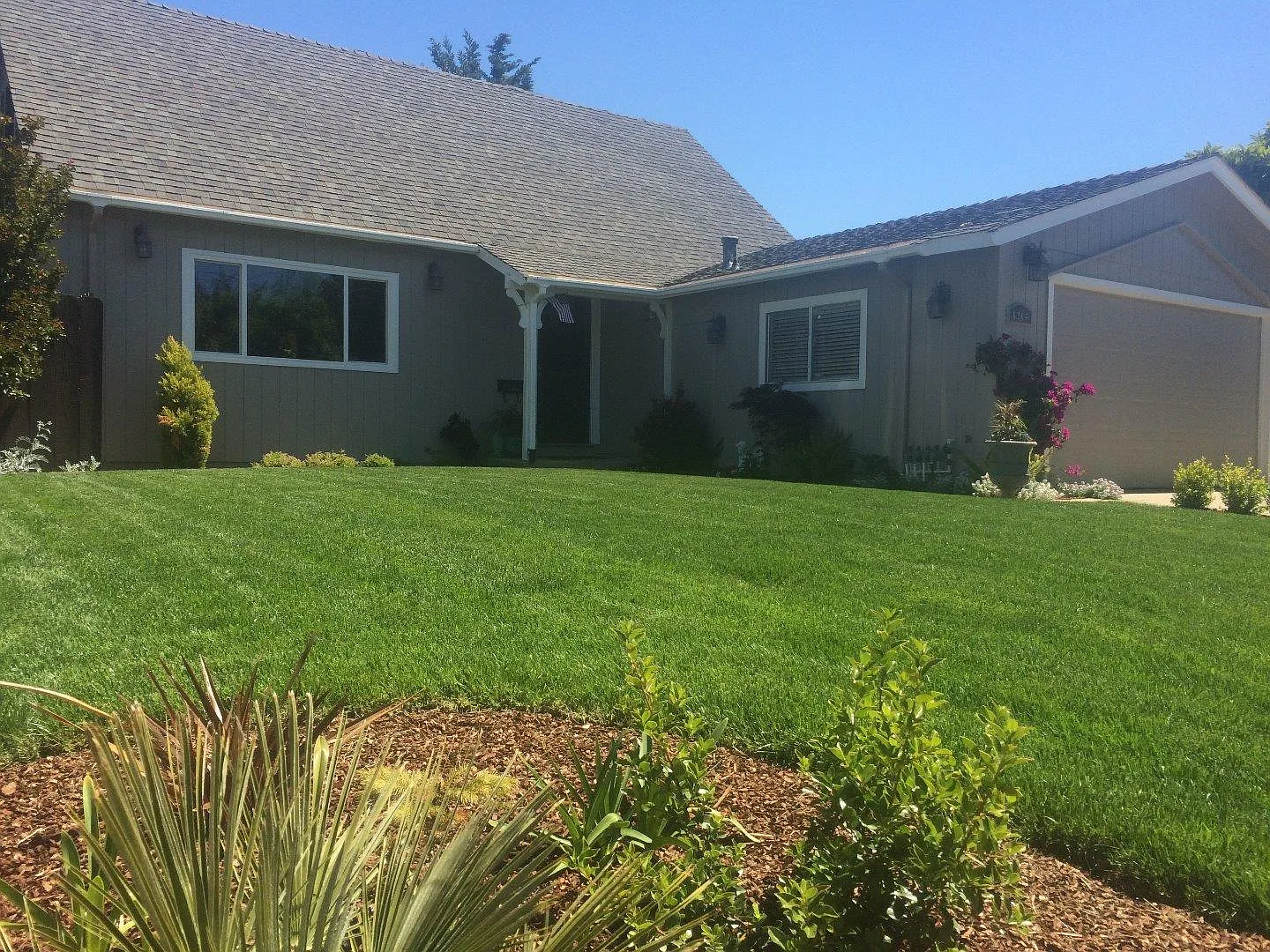 6266 Montcalm Ave photo 1