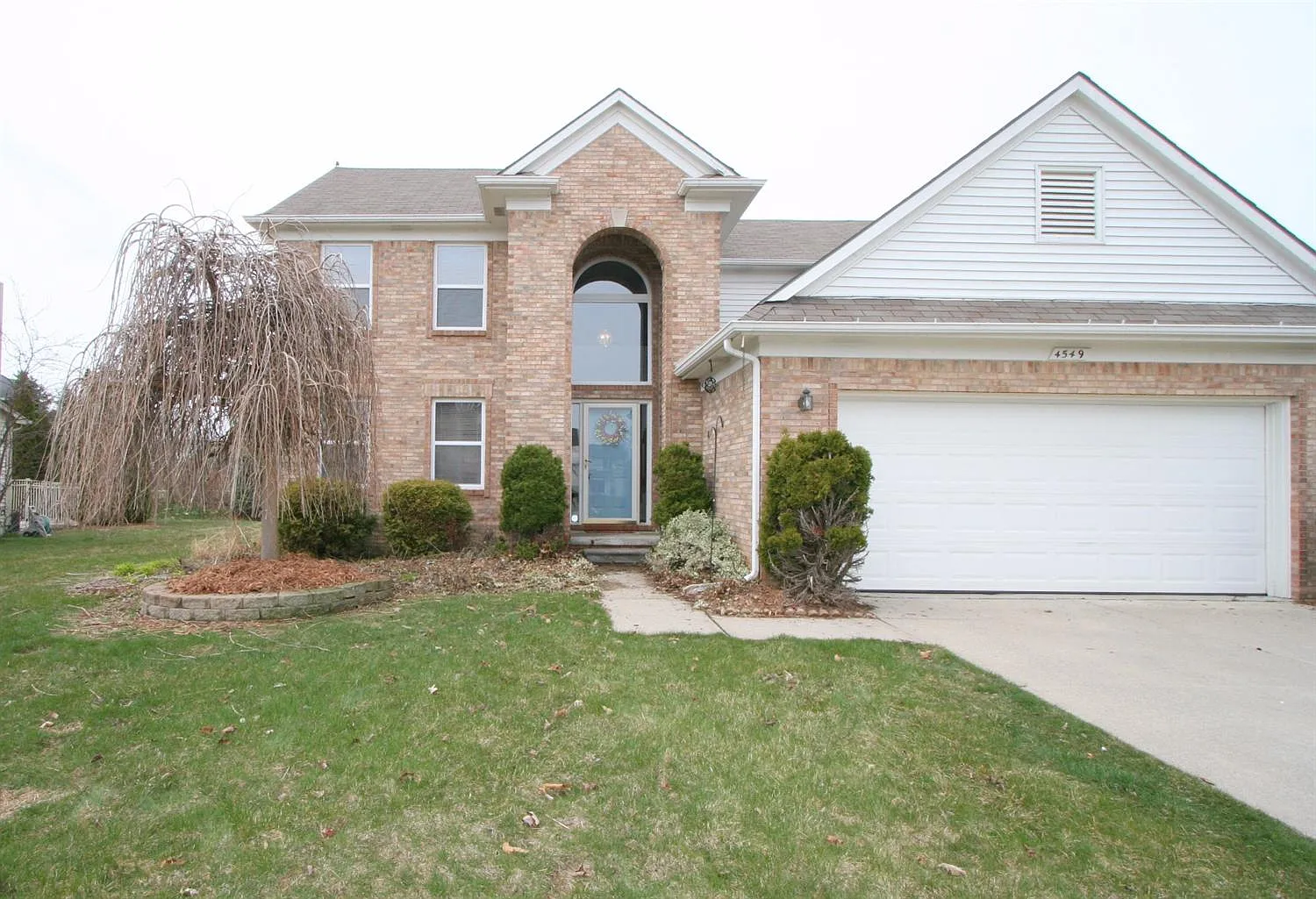 4549 Sycamore Dr photo 1