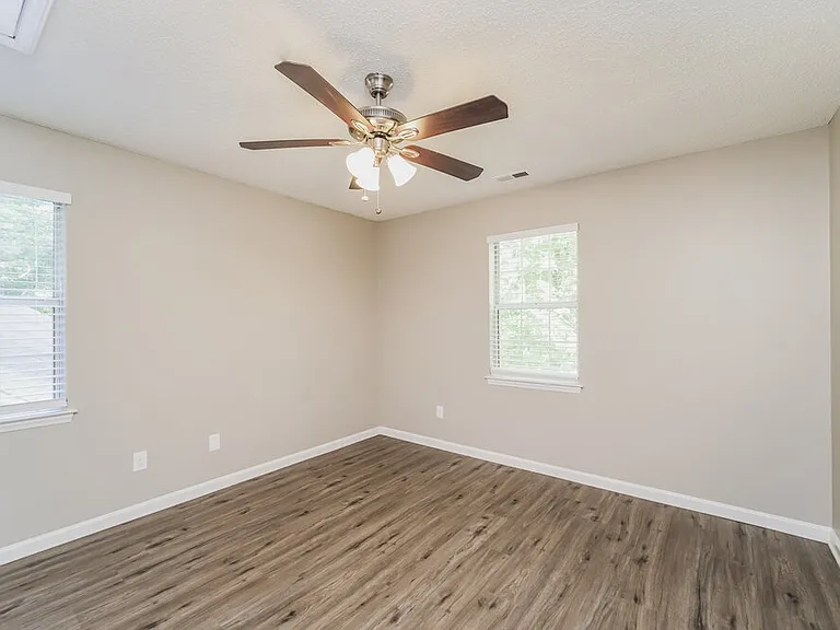 8433 Cullingford Ln — Photo 12
