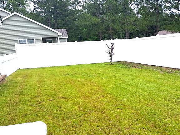4th image of 111 Jennings Ct