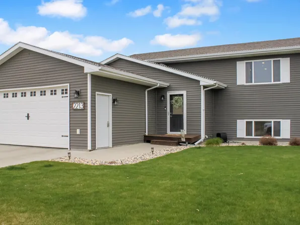 2213 S Merton St, Aberdeen City, SD 57401