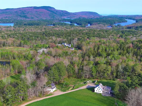 18 Salamander Road, Lincolnville, ME 04849