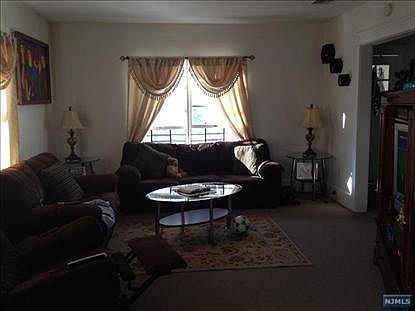 5th image of 359 Grand Ave