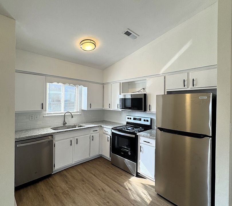 1st image of 4112 17th St SW APT C