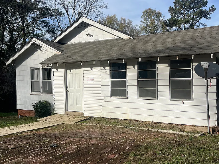 152 Shady Lawn Rd — Photo 1