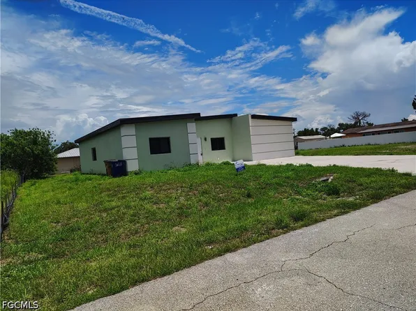 423 Canyon Dr S, Lehigh Acres, FL 33936