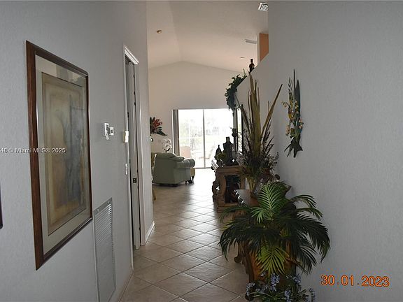 3rd image of 7639 Berkshire Pines Dr