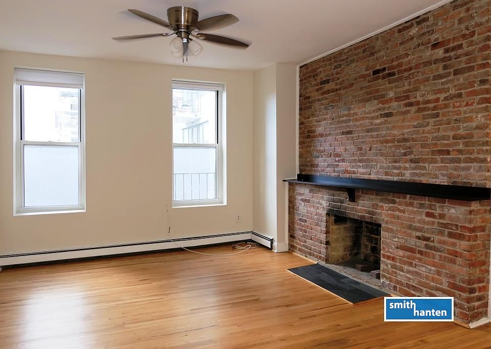 1st image of 114 Smith St APT 3R