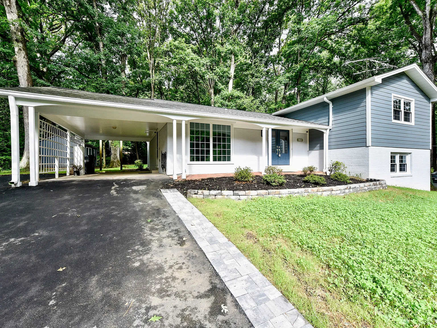 4 bed, 1520 sqft, $4,000 — Photo 1
