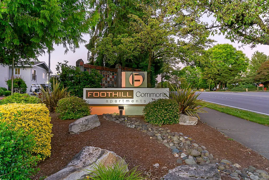 Foothill Commons — Photo 4