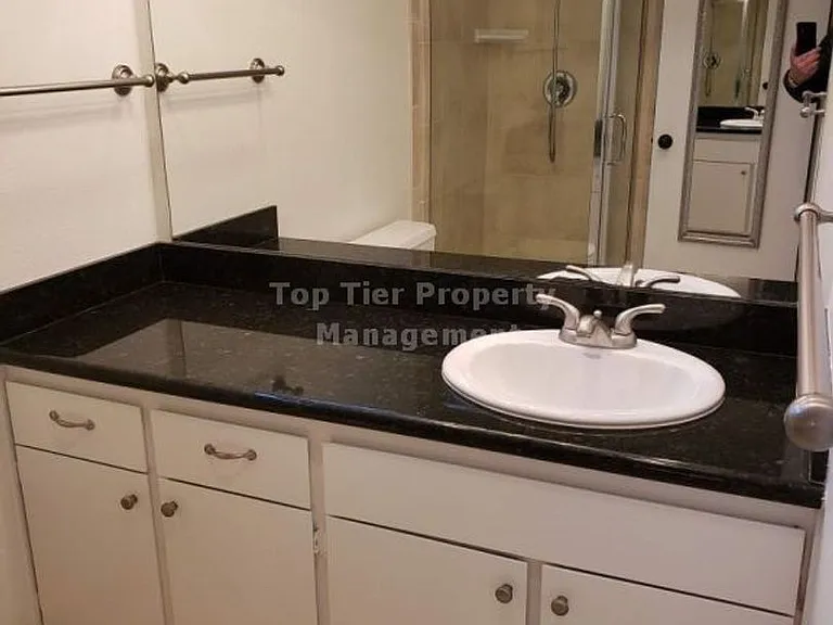 204 Paseo Del Rio — Photo 4