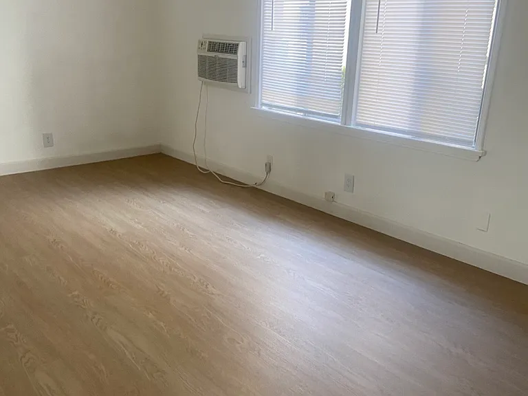 322 E Cedar Ave #A — Photo 10