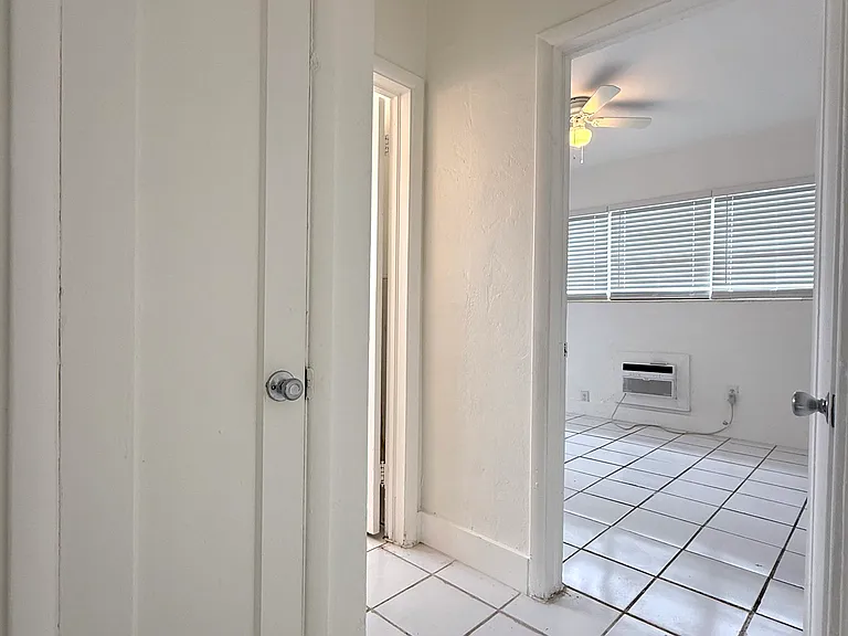 810 82nd St #1 — Photo 23