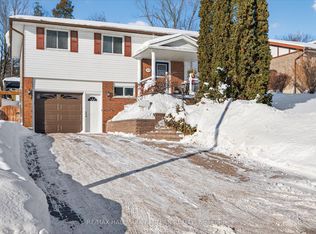 959 Golfview Rd, Peterborough, ON K9J7W2