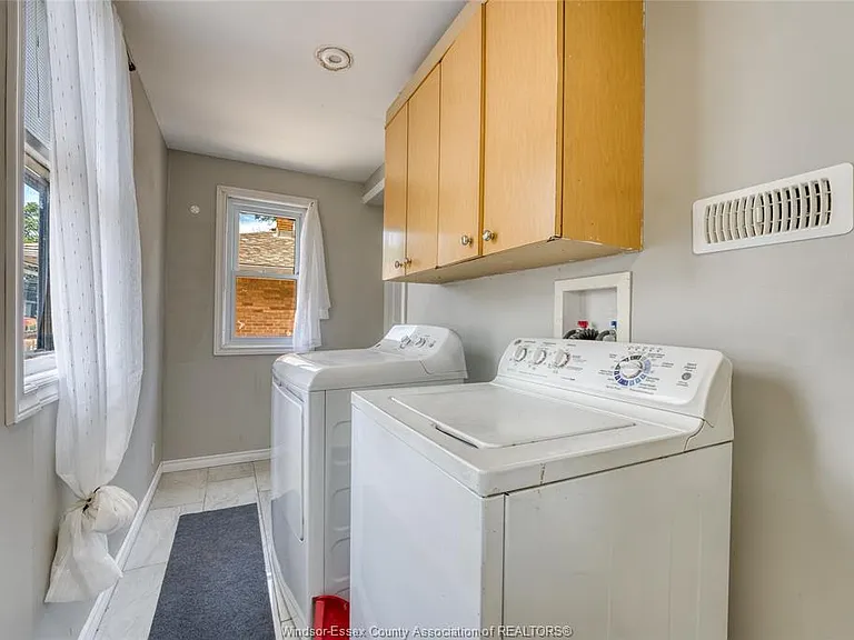 2309 Alexis Rd — Photo 24